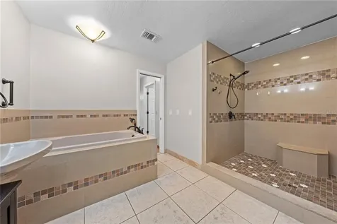 215 E Lake Shore Boulevard Kissimmee FL 34744