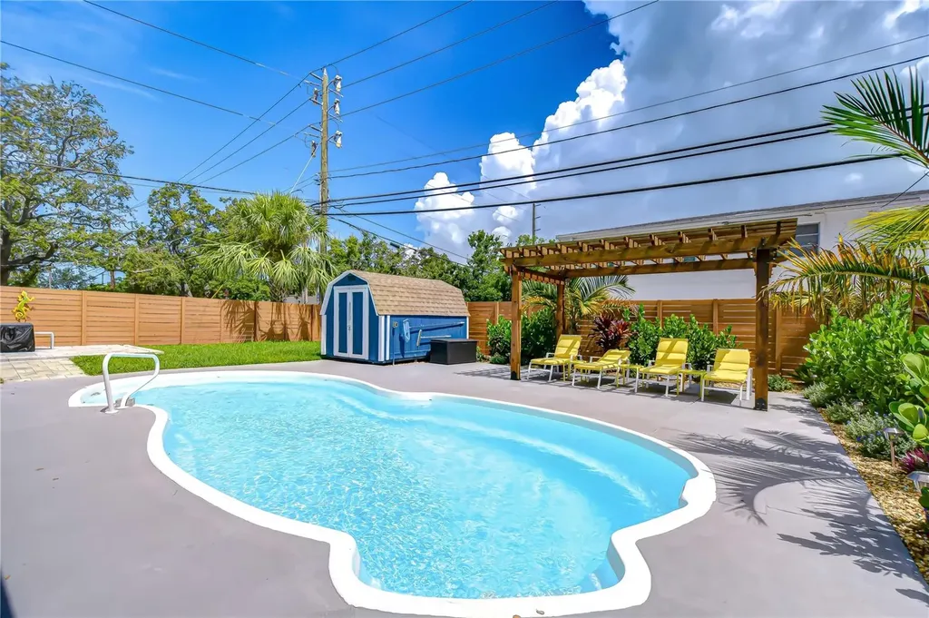 130 63rd Street S St Petersburg FL 33707
