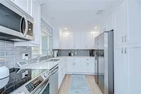 130 63rd Street S St Petersburg FL 33707