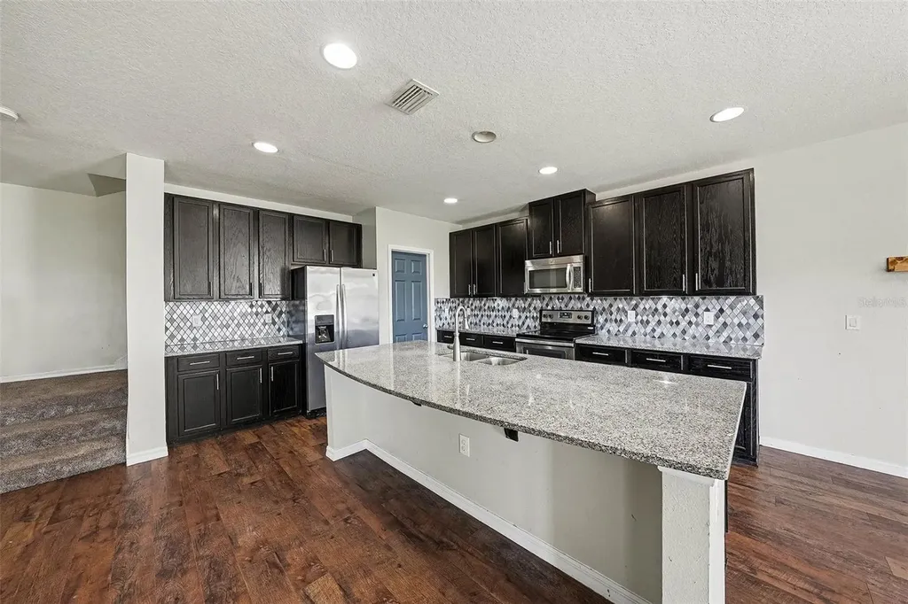 10233 Newminster Loop Ruskin FL 33573