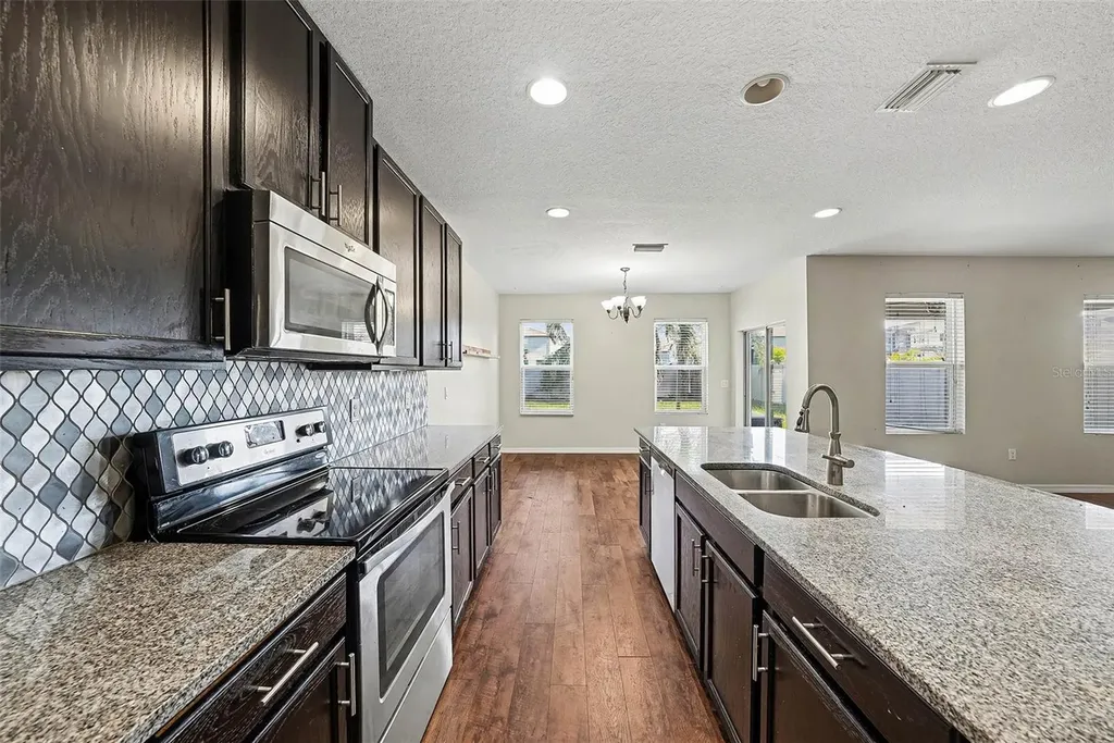 10233 Newminster Loop Ruskin FL 33573