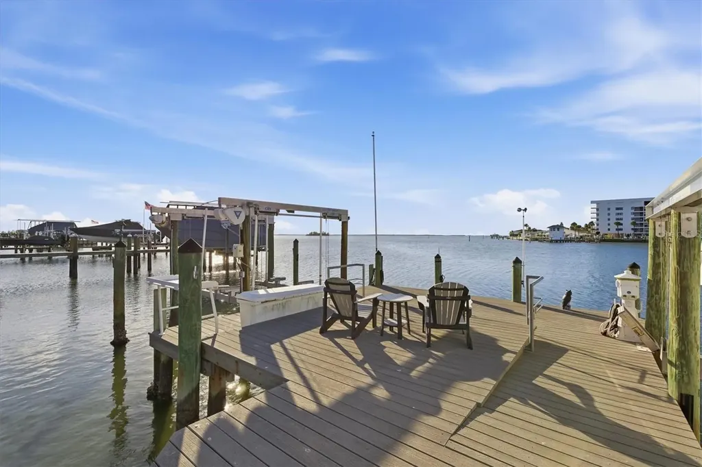 2484 Baywood Drive W Dunedin FL 34698