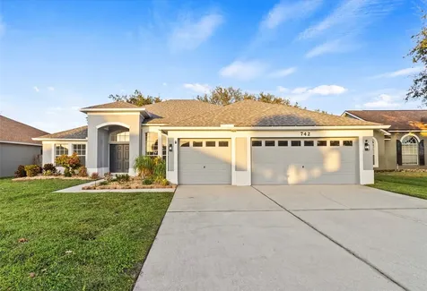 742 Chamberlin Trail St Cloud FL 34772