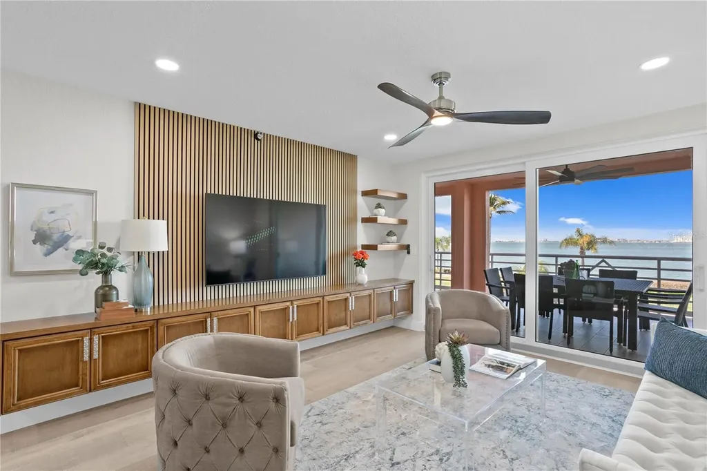 4951 Bacopa Lane S St Petersburg FL 33715