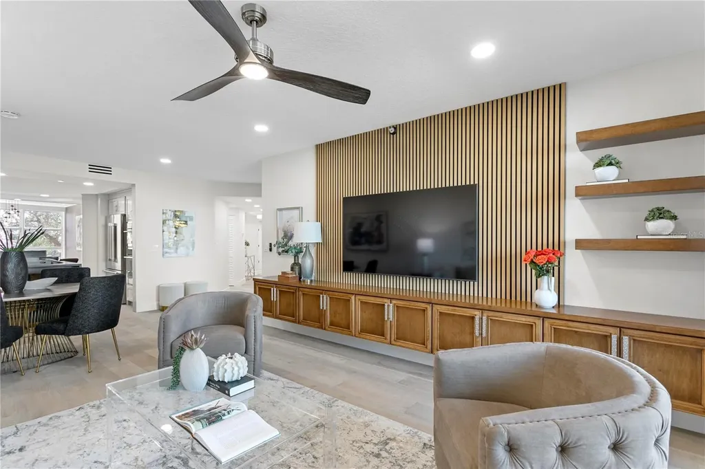 4951 Bacopa Lane S St Petersburg FL 33715