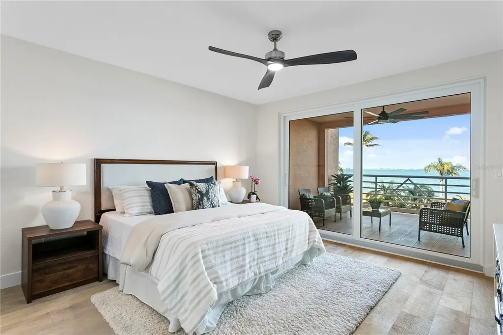 4951 Bacopa Lane S St Petersburg FL 33715