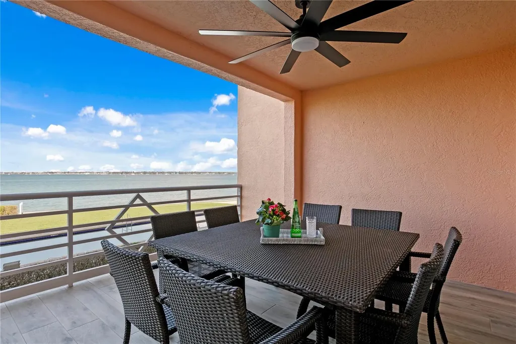 4951 Bacopa Lane S St Petersburg FL 33715