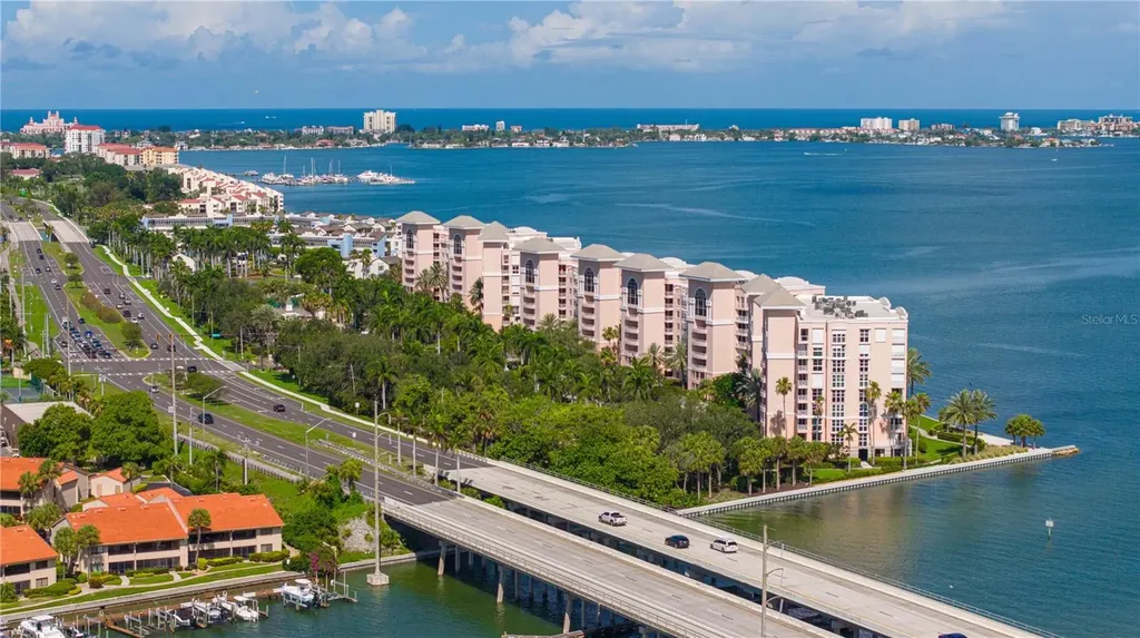 4951 Bacopa Lane S St Petersburg FL 33715