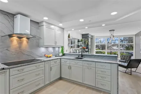 4951 Bacopa Lane S St Petersburg FL 33715