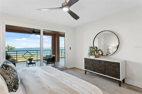 4951 Bacopa Lane S St Petersburg FL 33715