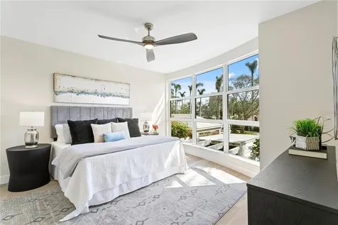 4951 Bacopa Lane S St Petersburg FL 33715