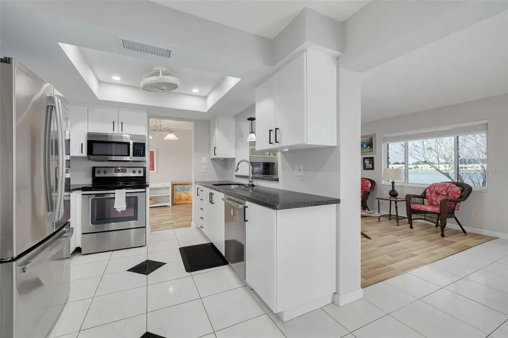 9705 Mainlands Boulevard W Pinellas Park FL 33782
