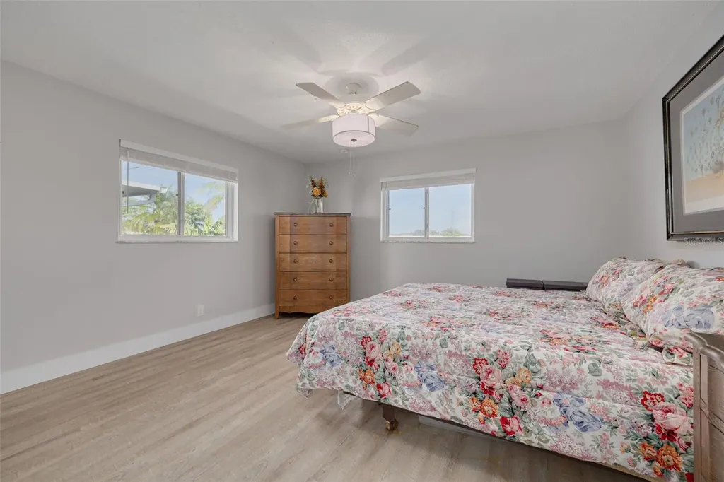 9705 Mainlands Boulevard W Pinellas Park FL 33782