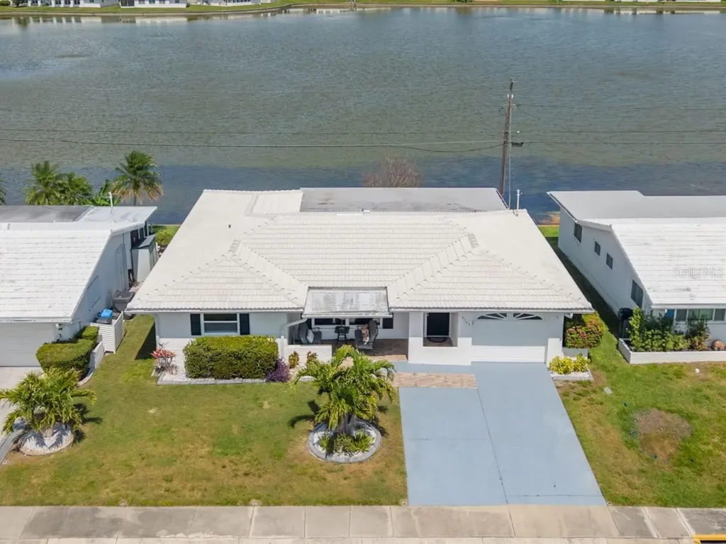 9705 Mainlands Boulevard W Pinellas Park FL 33782