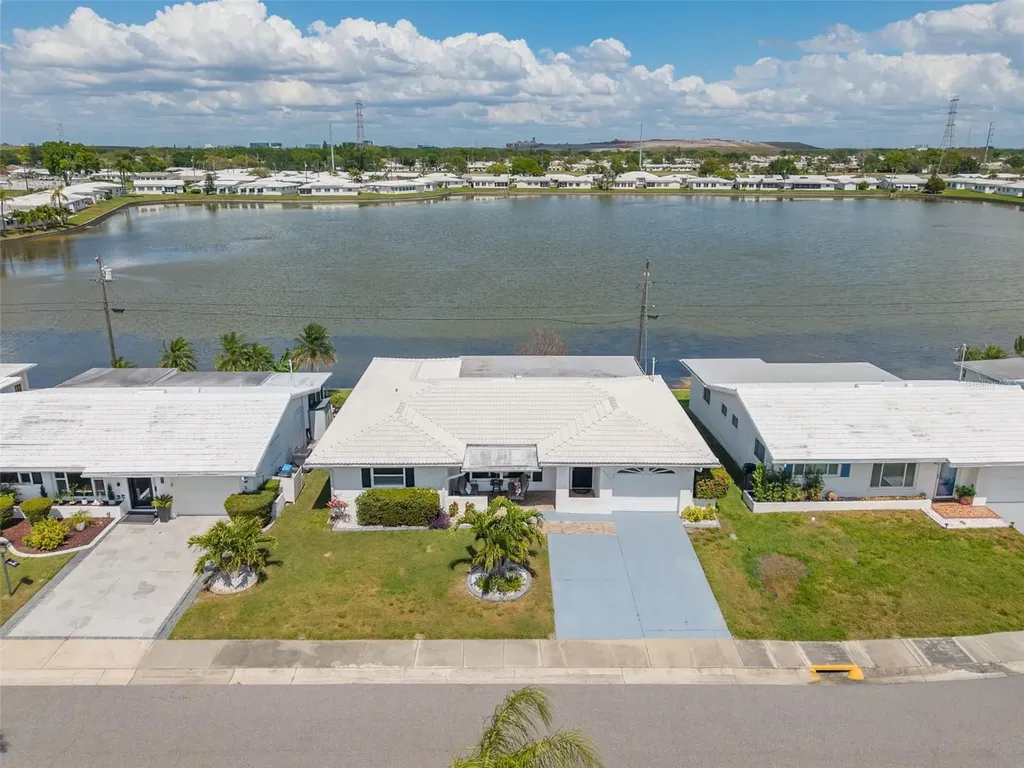 9705 Mainlands Boulevard W Pinellas Park FL 33782