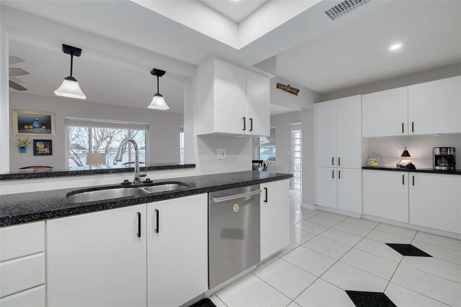 9705 Mainlands Boulevard W Pinellas Park FL 33782