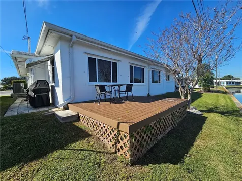 9705 Mainlands Boulevard W Pinellas Park FL 33782