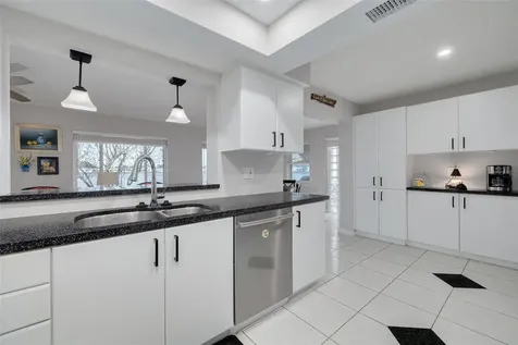 9705 Mainlands Boulevard W Pinellas Park FL 33782