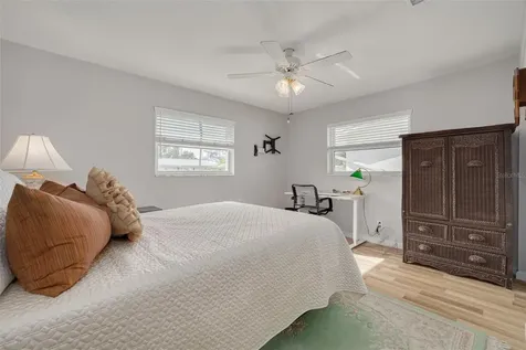 9705 Mainlands Boulevard W Pinellas Park FL 33782