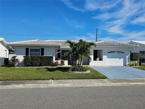 9705 Mainlands Boulevard W Pinellas Park FL 33782