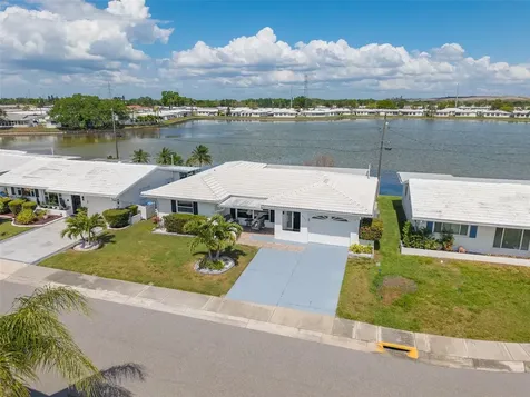 9705 Mainlands Boulevard W Pinellas Park FL 33782