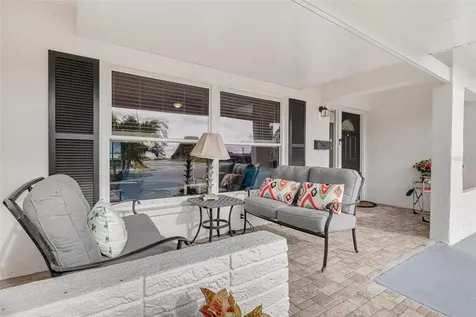 9705 Mainlands Boulevard W Pinellas Park FL 33782