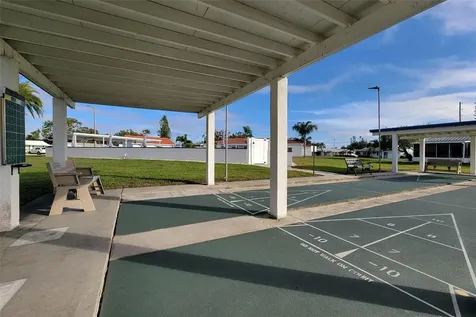 9705 Mainlands Boulevard W Pinellas Park FL 33782