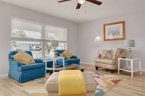 9705 Mainlands Boulevard W Pinellas Park FL 33782