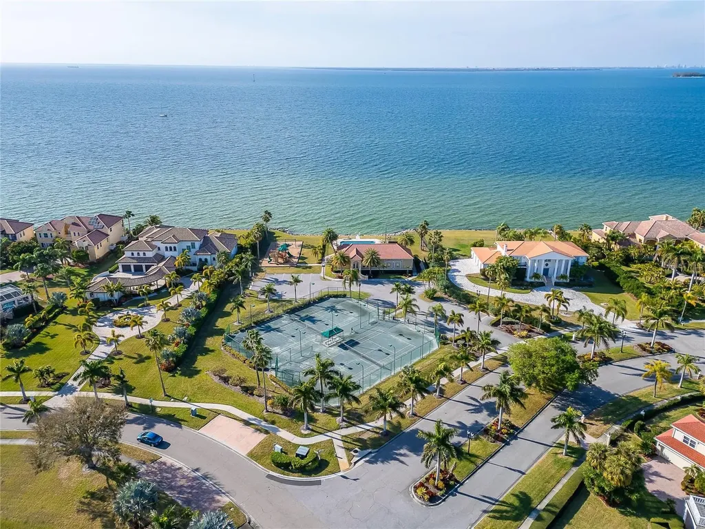 6432 Rubia Circle Apollo Beach FL 33572