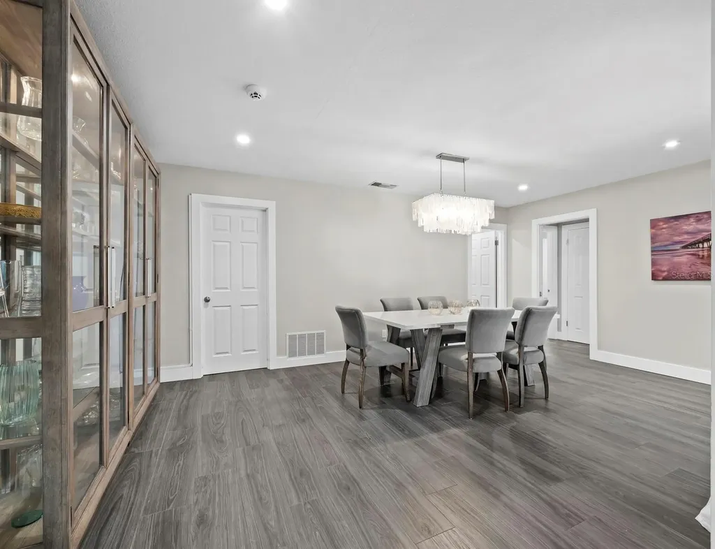 2426 River Ridge Drive Sarasota FL 34239