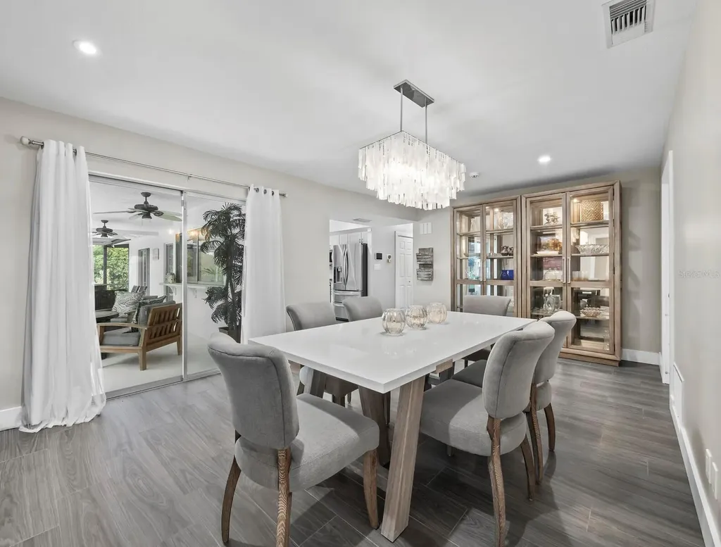 2426 River Ridge Drive Sarasota FL 34239