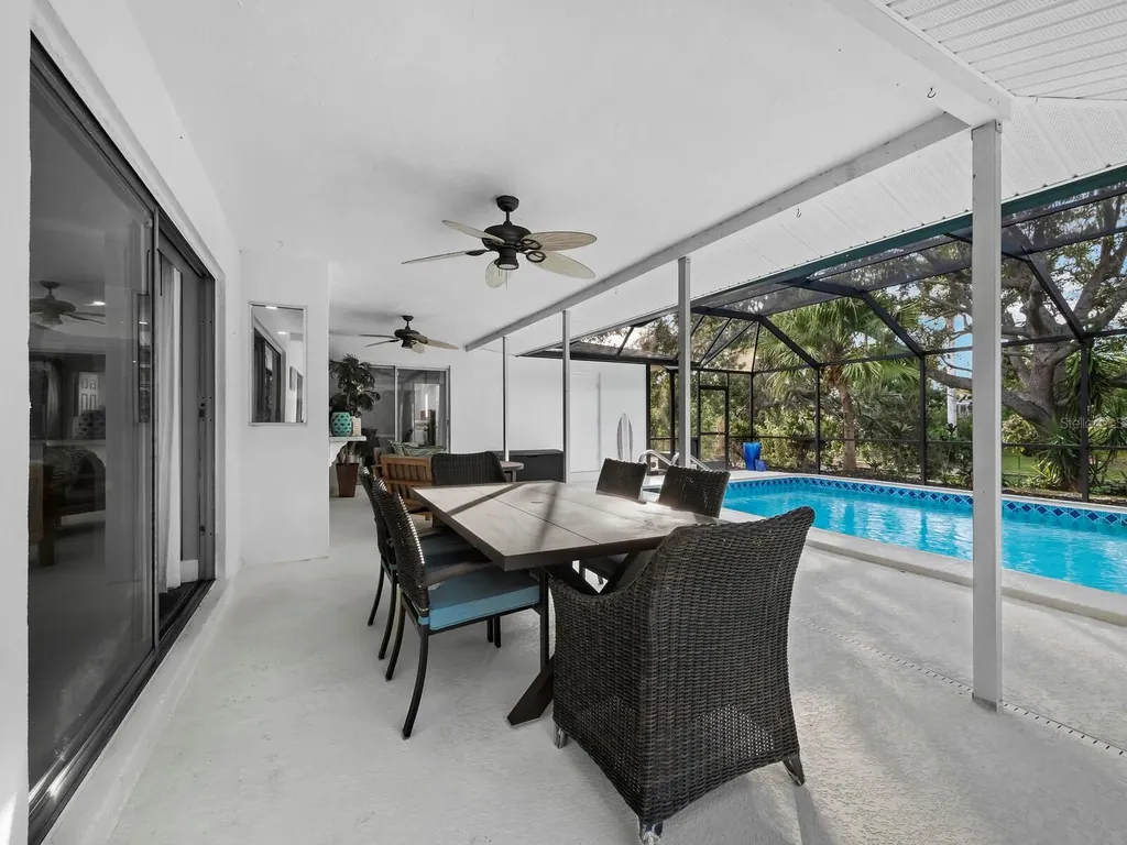 2426 River Ridge Drive Sarasota FL 34239