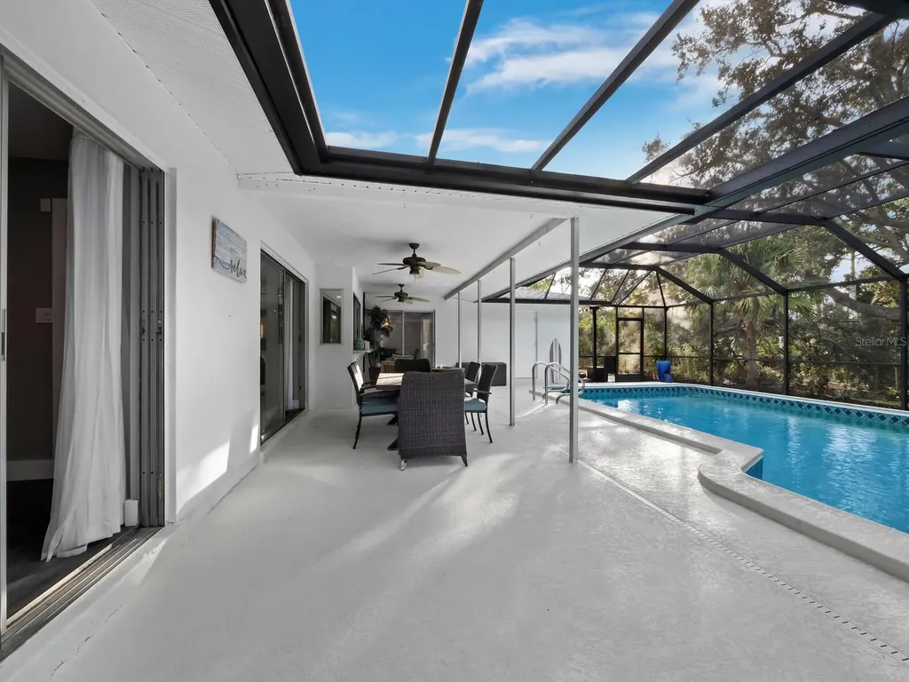 2426 River Ridge Drive Sarasota FL 34239
