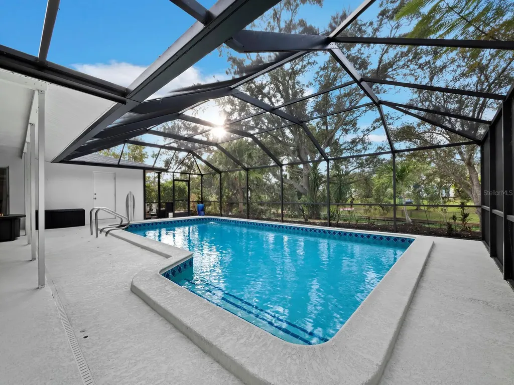 2426 River Ridge Drive Sarasota FL 34239