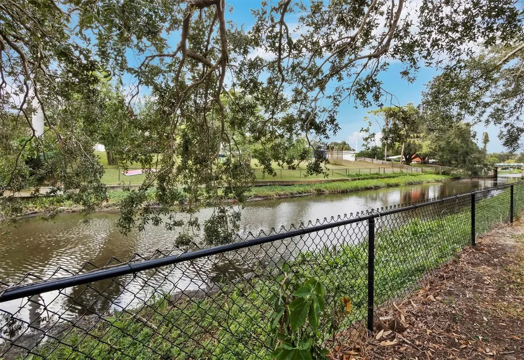 2426 River Ridge Drive Sarasota FL 34239