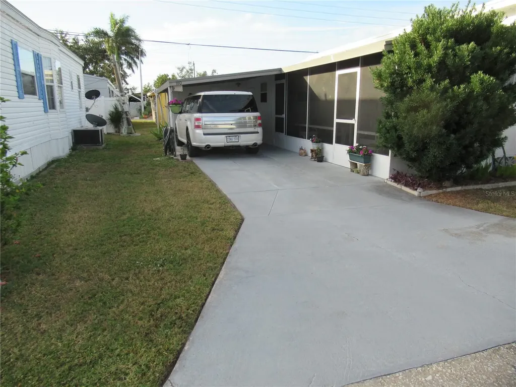 1110 49th Avenue Terrace W Bradenton FL 34207