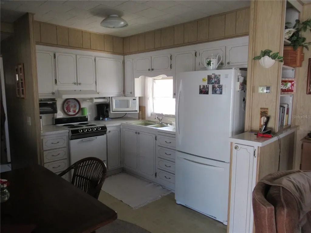 1110 49th Avenue Terrace W Bradenton FL 34207
