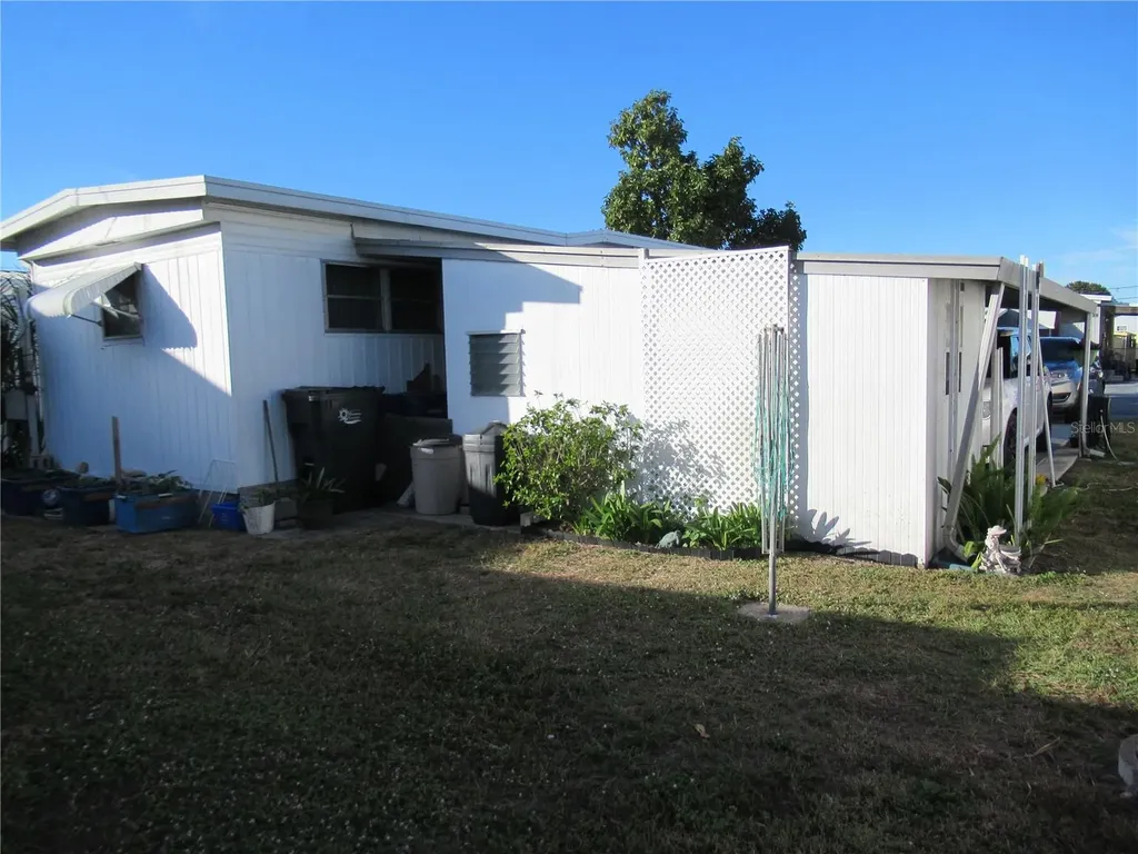 1110 49th Avenue Terrace W Bradenton FL 34207