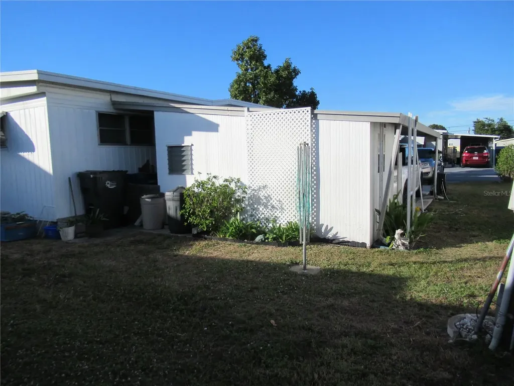 1110 49th Avenue Terrace W Bradenton FL 34207
