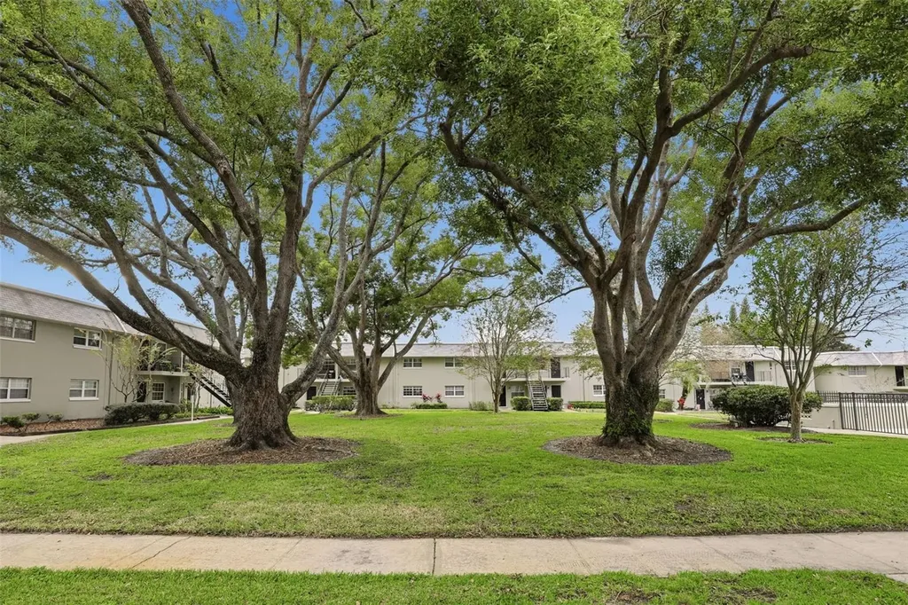 525 Conway Road Orlando FL 32807