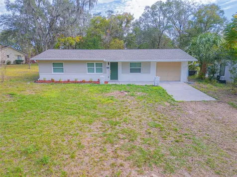 2810 N Thorpe Avenue Orange City FL 32763
