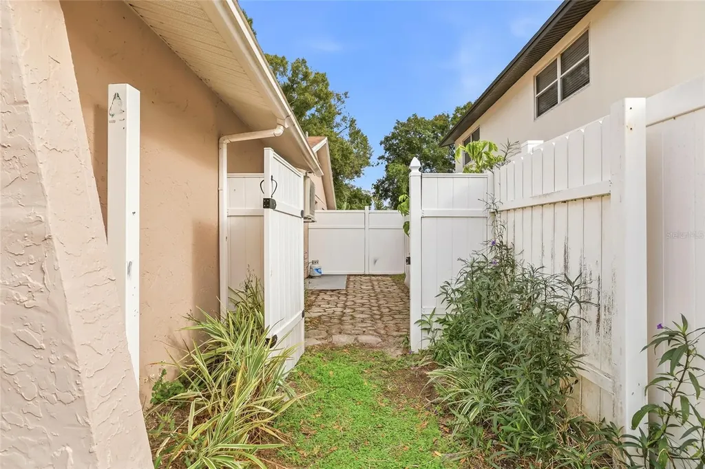 7313 Brookview Circle Tampa FL 33634