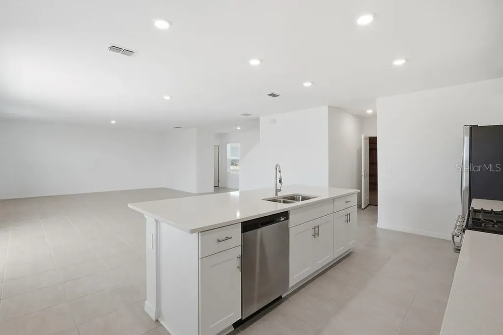 13243 Commons Avenue Parrish FL 34219