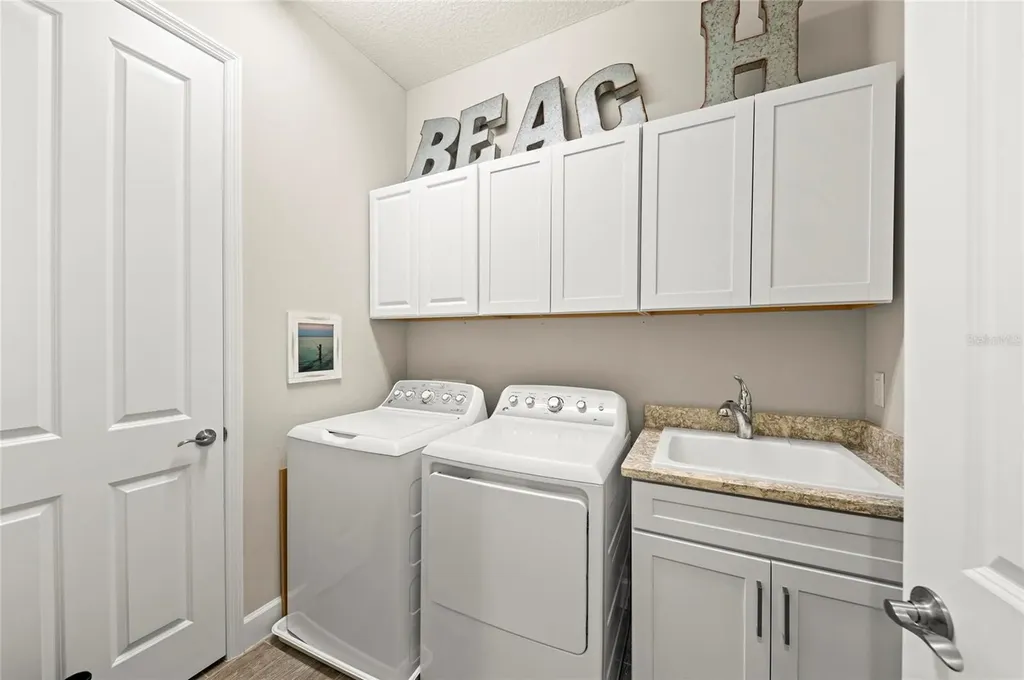 295 Compass Point Drive Bradenton FL 34209