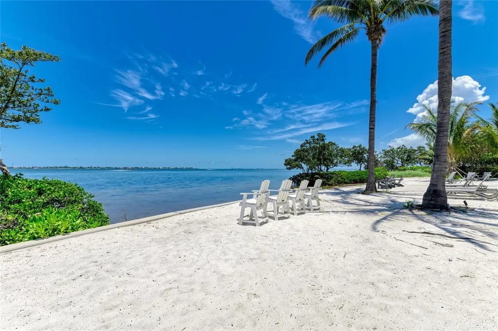 295 Compass Point Drive Bradenton FL 34209