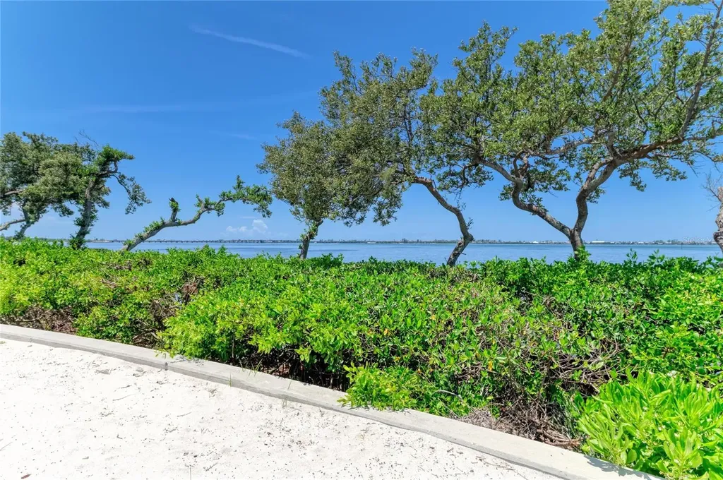 295 Compass Point Drive Bradenton FL 34209