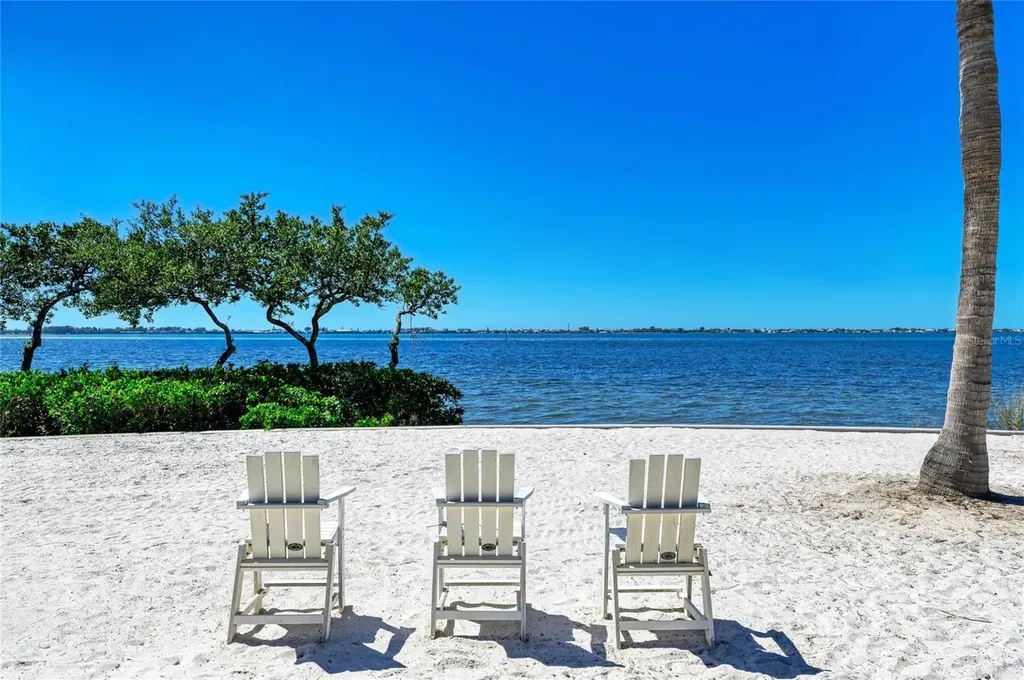 295 Compass Point Drive Bradenton FL 34209