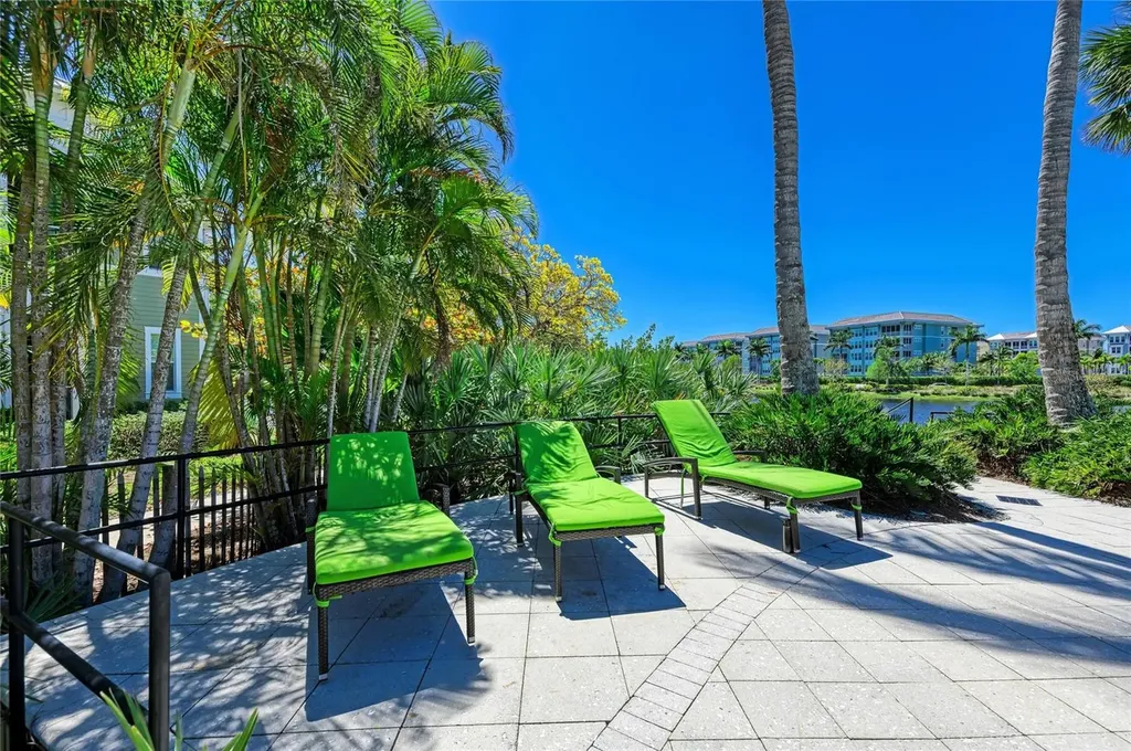 295 Compass Point Drive Bradenton FL 34209