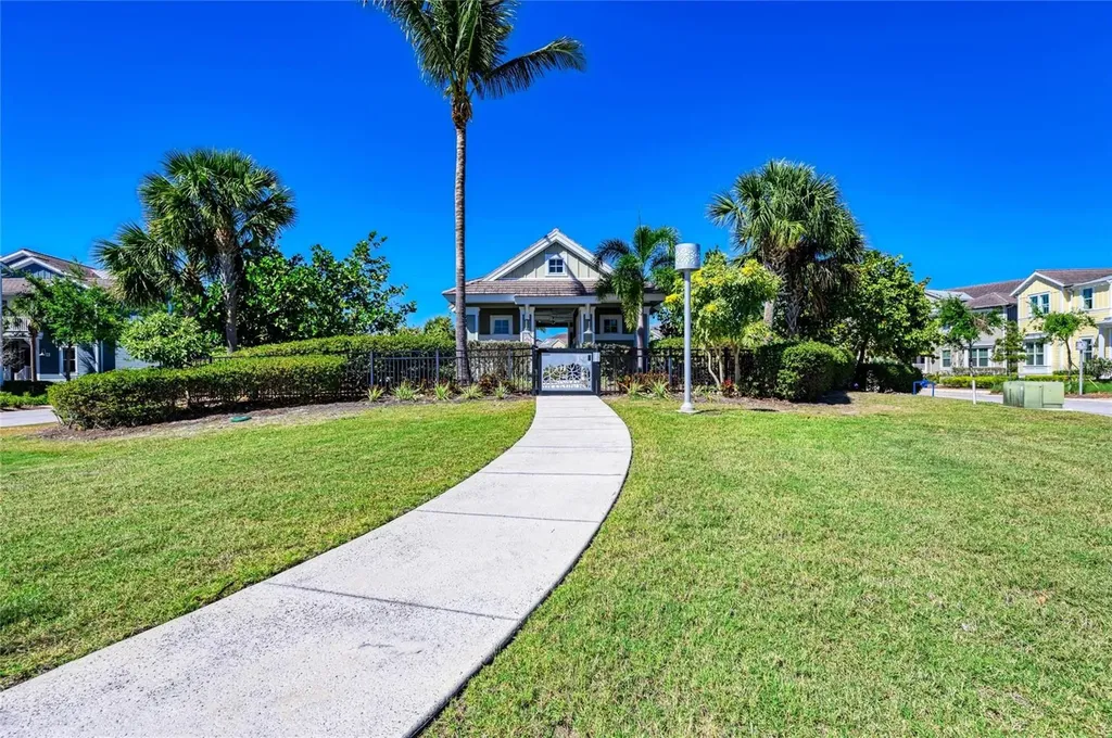 295 Compass Point Drive Bradenton FL 34209