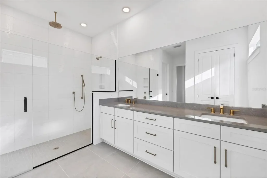 17920 Palmiste Drive Bradenton FL 34202